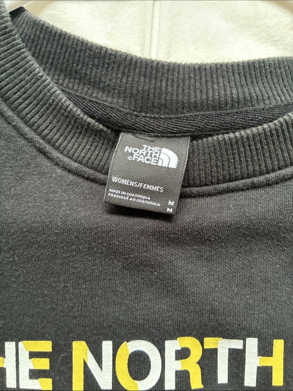 The North Face cropped Black Crewneck Sweatshirt - Picture 2 of 5